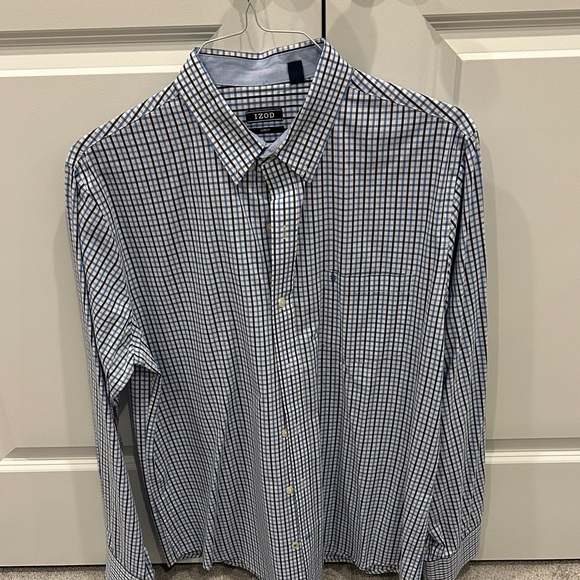 Izod Other - Izod Men's Blue & White Checked Button-Down Shirt